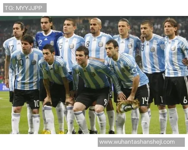 2002年世界杯足球明星回顾与热度分析：聚焦传奇球员的赛场表现与影响力