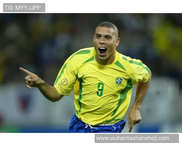 2017年足球球星发型大盘点 不同风格展现个性与魅力 2017年足球球星发型大盘点 不同风格展现个性与魅力