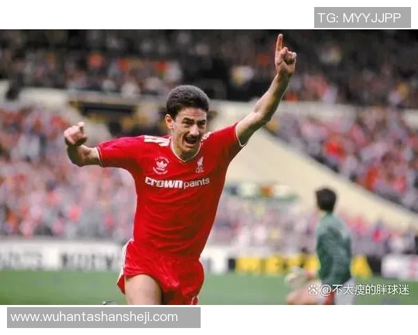 60年代出生的足球巨星回顾与辉煌成就探讨