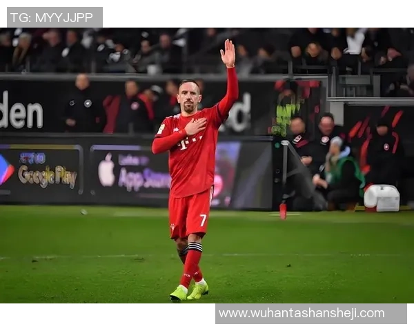 7号球衣的传奇:足坛七位顶级球星及其辉煌成就回顾 7号球衣的传奇:足坛七位顶级球星及其辉煌成就回顾