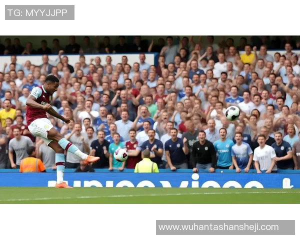 全球足球传奇球星集合壁纸,感受绿茵场上的光辉与激情 全球足球传奇球星集合壁纸,感受绿茵场上的光辉与激情