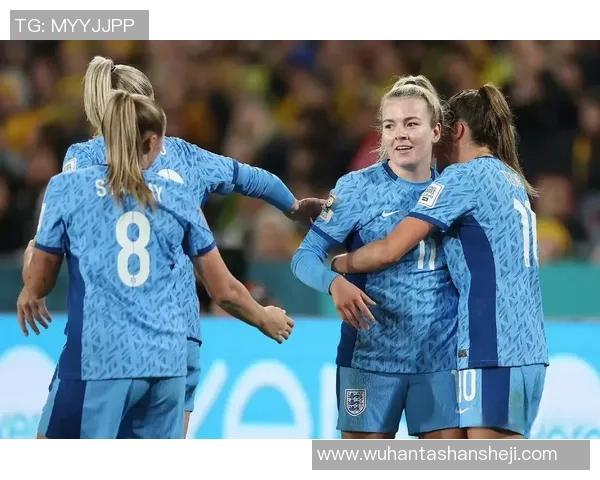 女足球星克尔：从草根到巅峰的奋斗历程与全球影响力