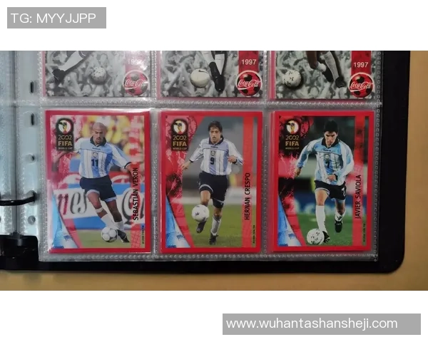 帕尼尼足球球星卡黄金版独特收藏价值分析及市场前景探讨