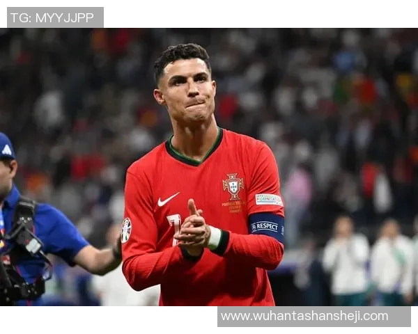 本周足球球星最新排名揭晓谁能登顶谁又意外跌落榜单焦点