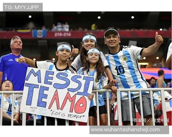 篮球巨星与足球传奇首次碰面展开跨界交流引发全球体育圈热议 篮球巨星与足球传奇首次碰面展开跨界交流引发全球体育圈热议