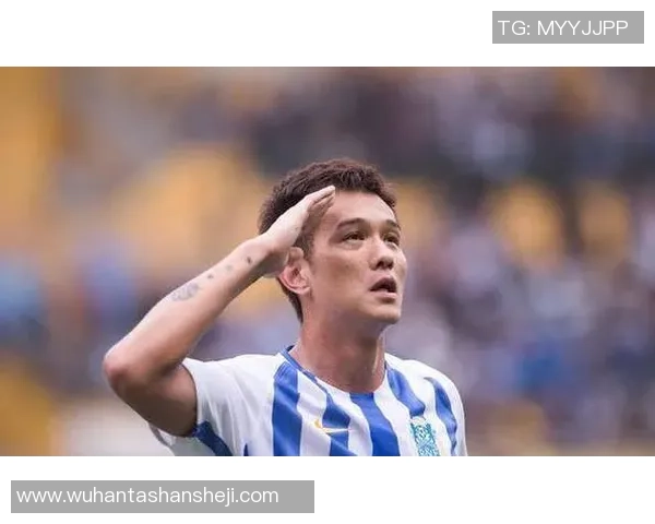 足球传奇人物意外离世 引发全球球迷悼念与追思 足球传奇人物意外离世 引发全球球迷悼念与追思